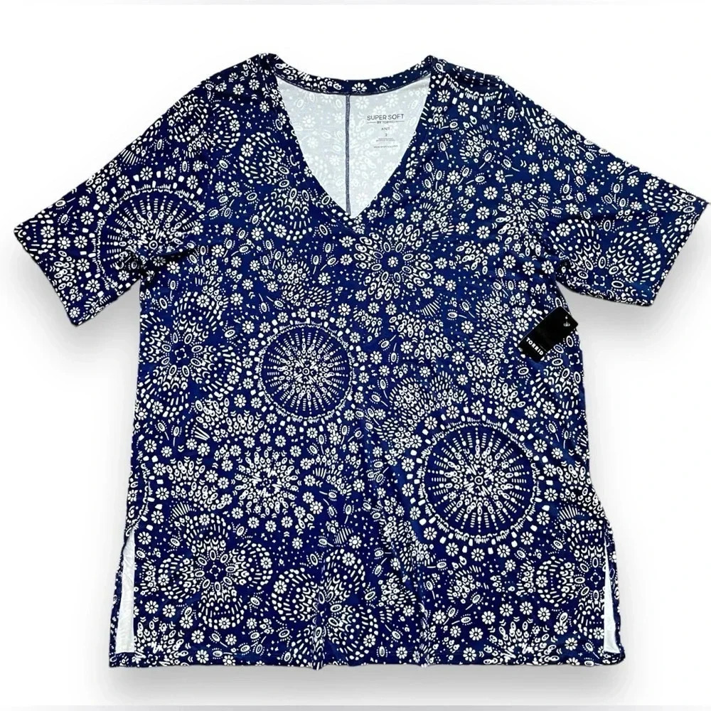 Torrid Favorite V-Neck Super Soft Mandala Knit Tunic Size 3X NWT - Picture 3 of 6